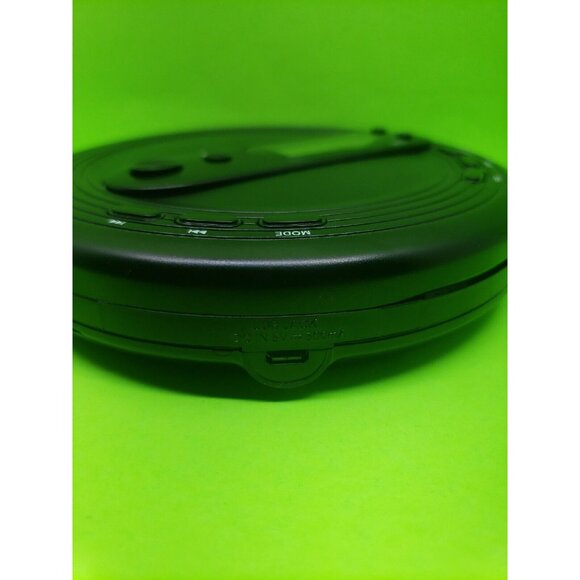 ONN Personal Portable CD Player with FM Radio Black Model ONB15AV201 -Tested - Picture 12 of 12